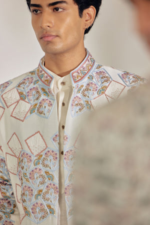 La Vie Sherwani Set