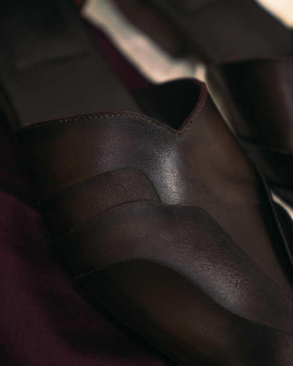 LOTUS Brown leather handcrafted loafers